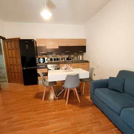 Appartamento In Contesto Famigliare Con Giardino - 티볼리 테르메 외부 사진